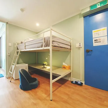 Oyo Rooftop Hostel Seoul Exterior photo