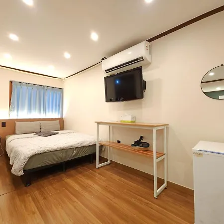 Oyo Rooftop Hostel Seoul Exterior photo