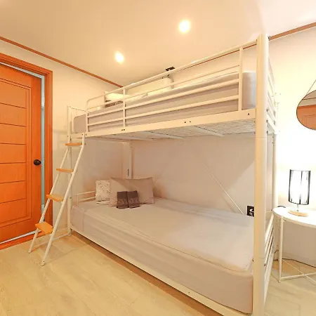 Oyo Rooftop Hostel Seoul Exterior photo
